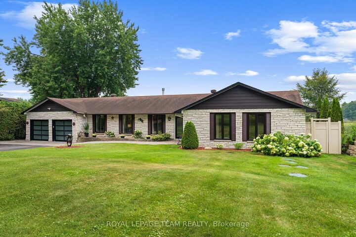 Property Photo:  1072 River Road  ON K4M 1B4 