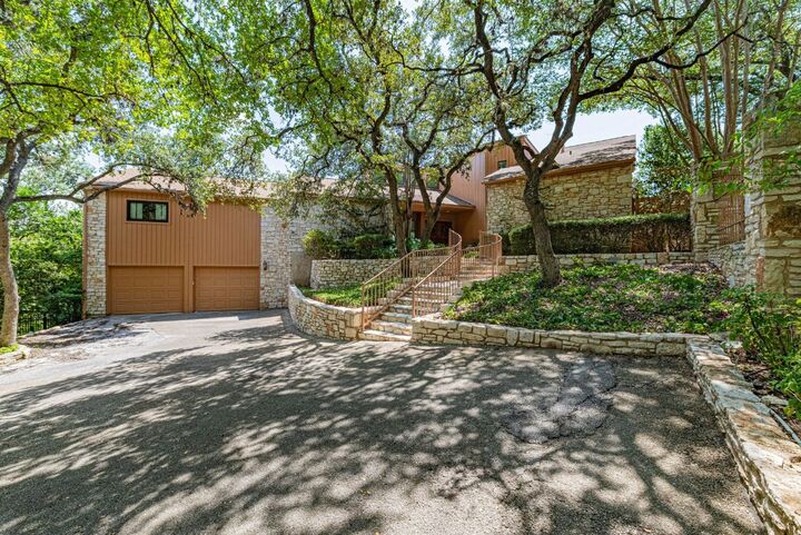 Property Photo: 1239 Spyglass Drive TX 78746