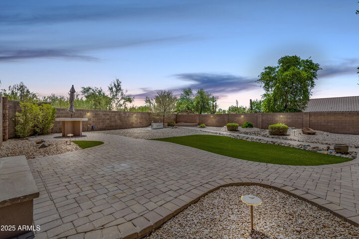 Property Photo: 7235 E Desert Honeysuckle Drive AZ 85118