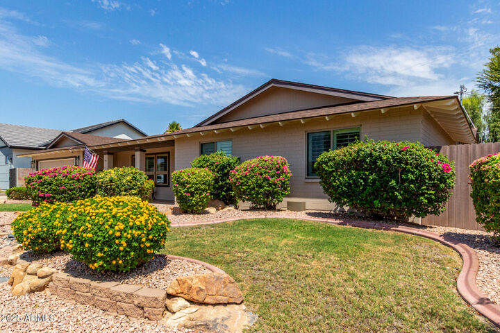 Property Photo: 6906 E Hubbell Street AZ 85257