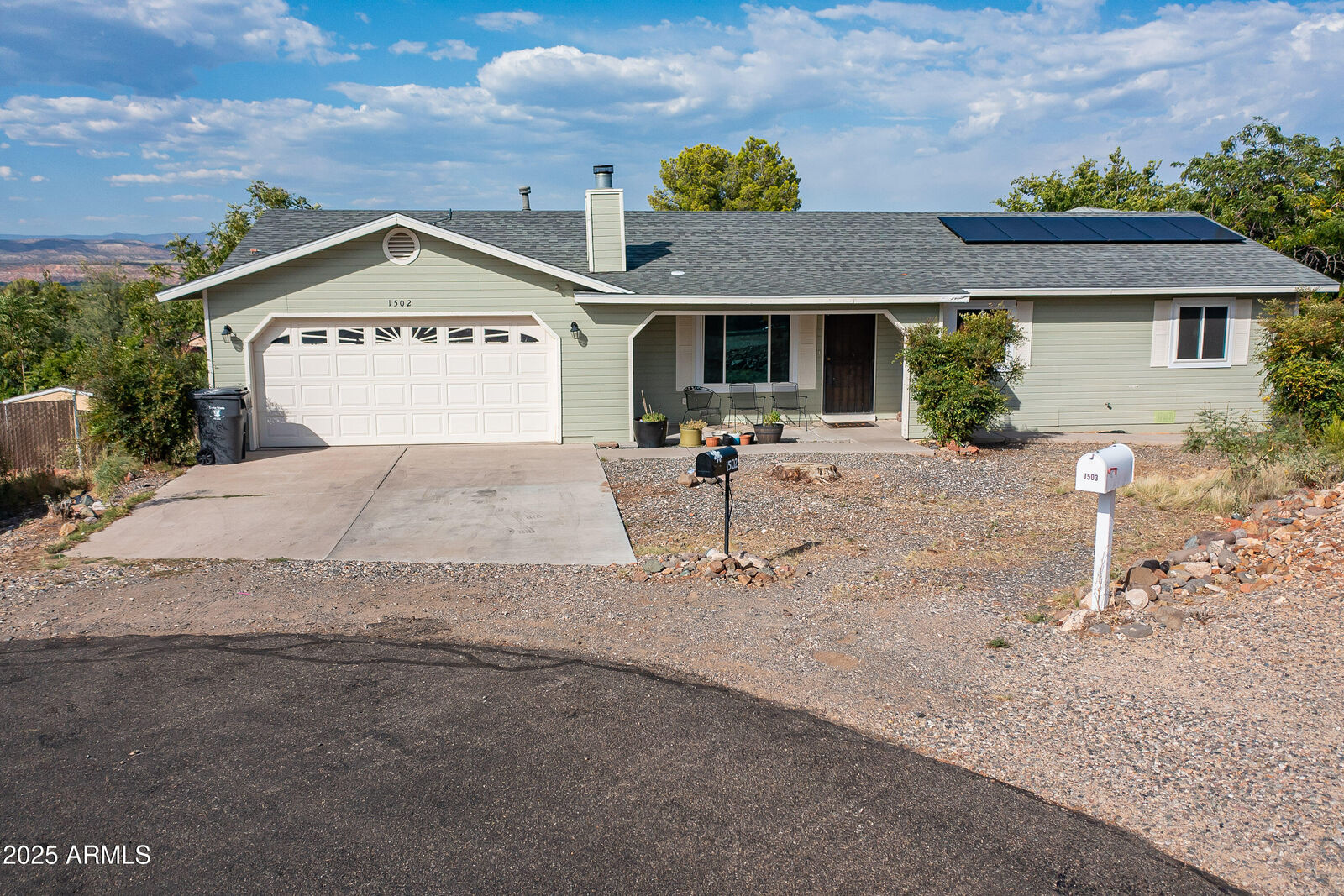 Property Photo: 1502 E Bart Circle AZ 86326