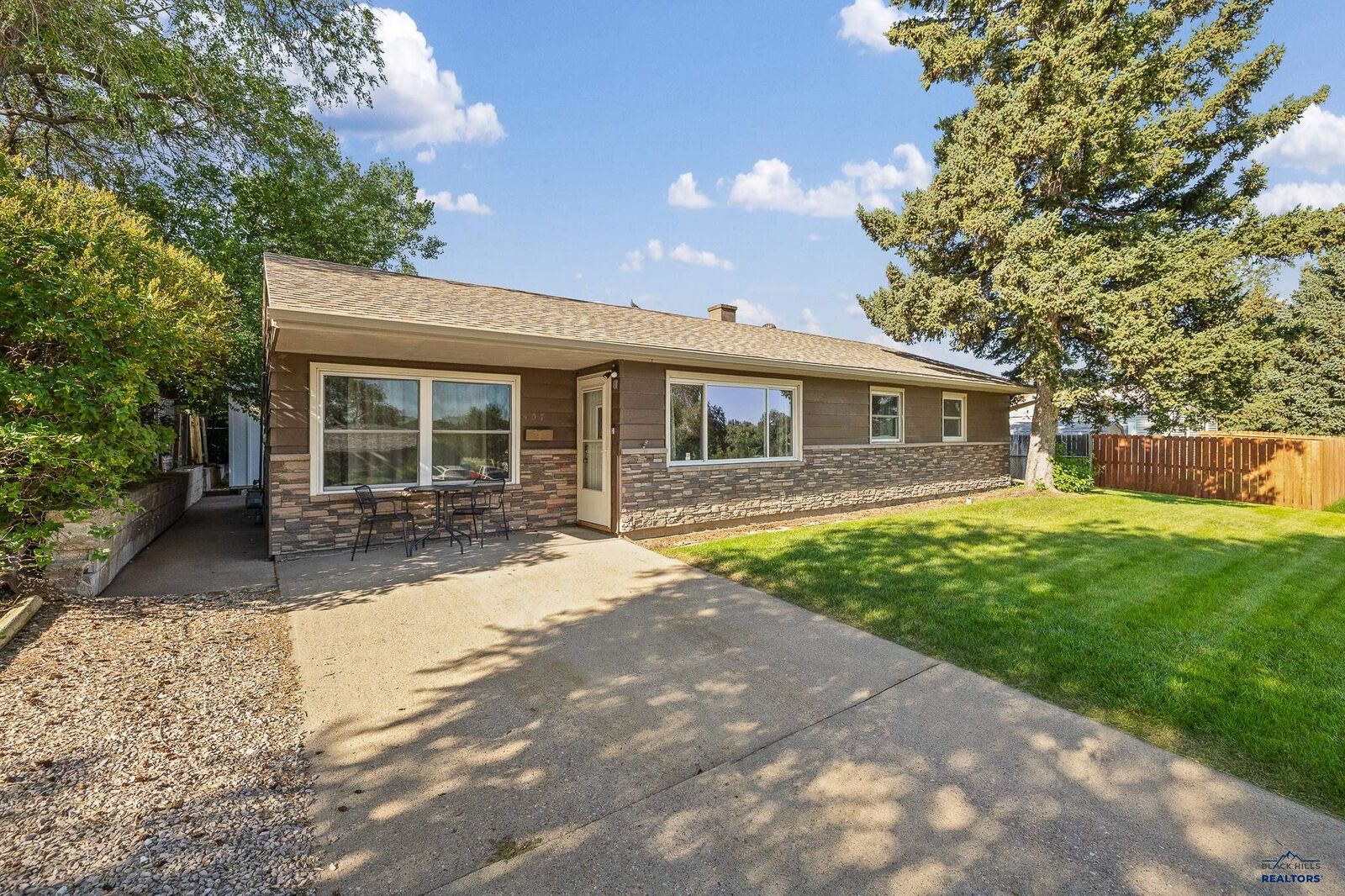 Property Photo: 407 E Indiana SD 57701