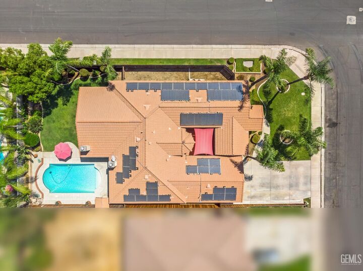 Property Photo: 10000 Copa Cabana Court CA 93312