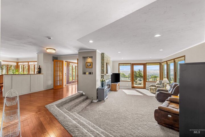 Property Photo:  1533 Vineyard Drive  ID 83501 