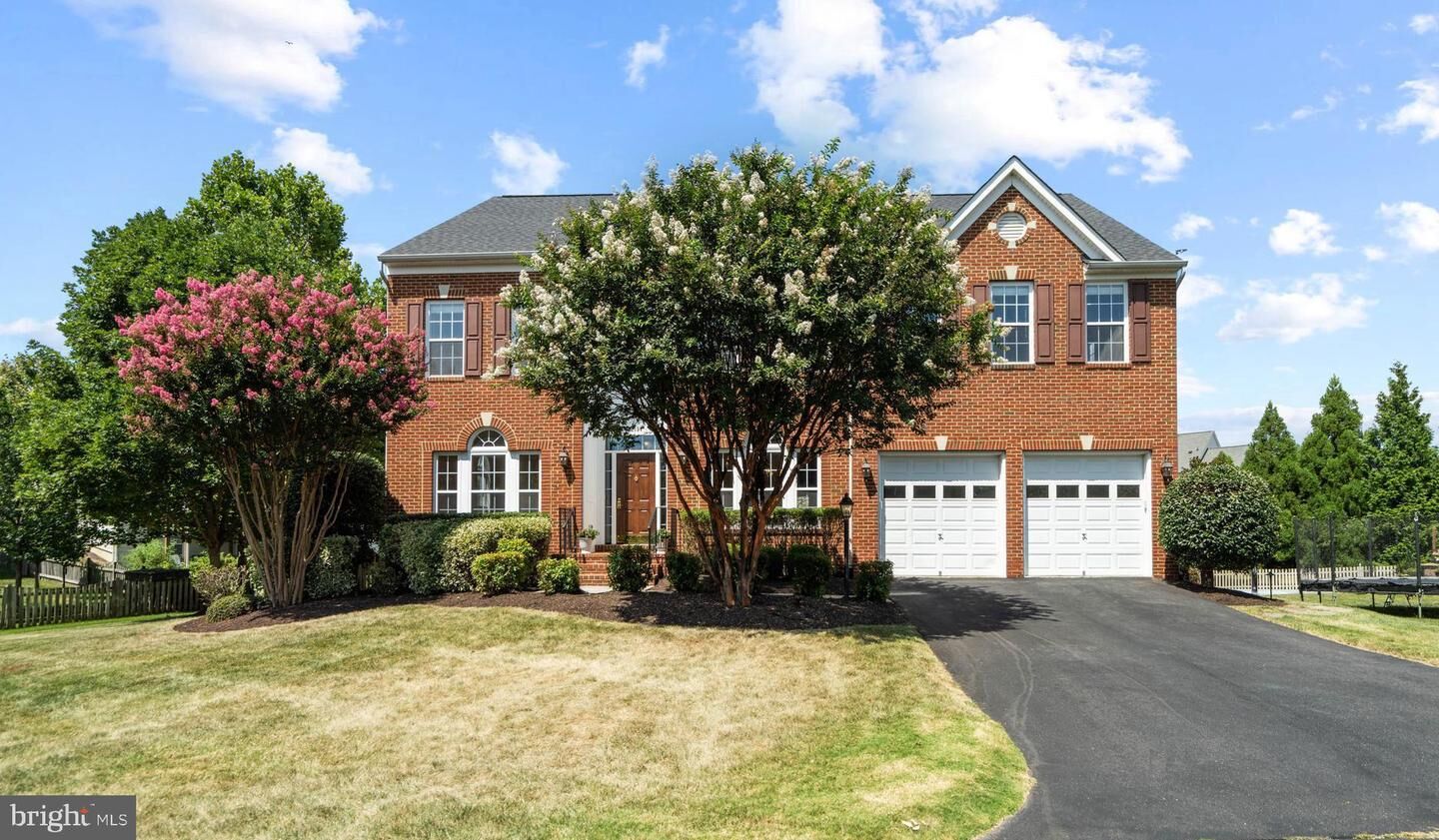 Property Photo:  22197 Windy Pine Court  VA 20148 