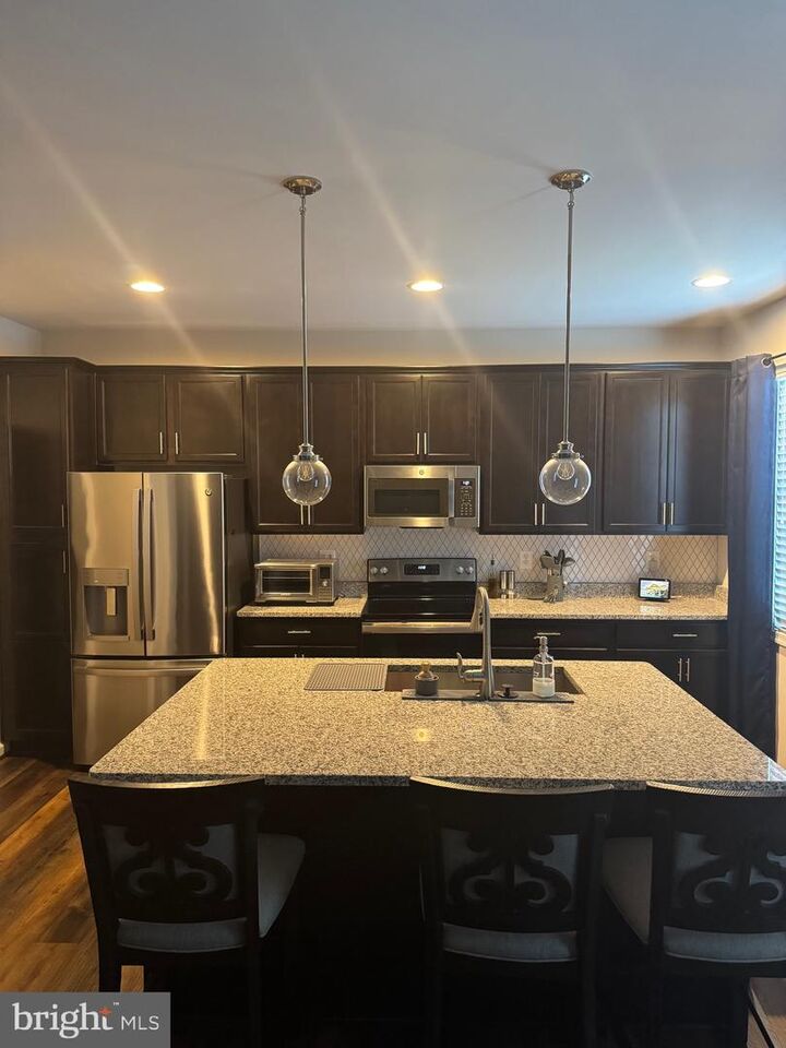 Property Photo: 9510 Hillcrest Drive VA 22407