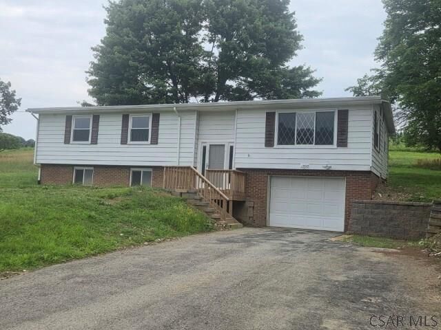 Property Photo:  1900 Fleming Road  PA 15701 