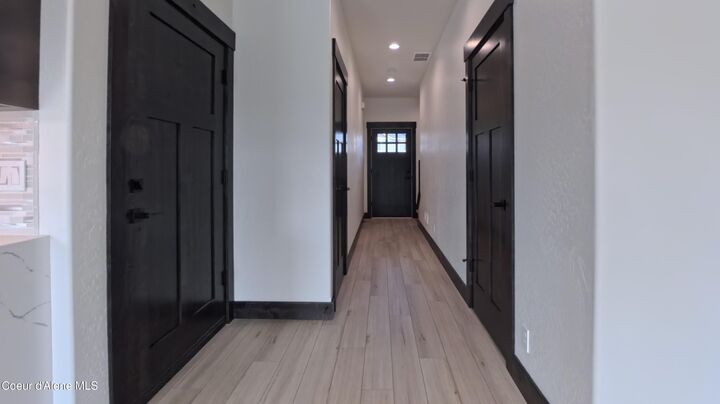 Property Photo:  198 E Lobo Loop  ID 83835 