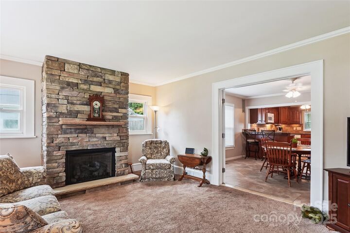 Property Photo:  608 E Maple Avenue  NC 28054 