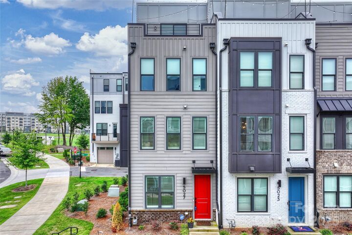 5027 Tiny Lane  Charlotte NC 28203 photo