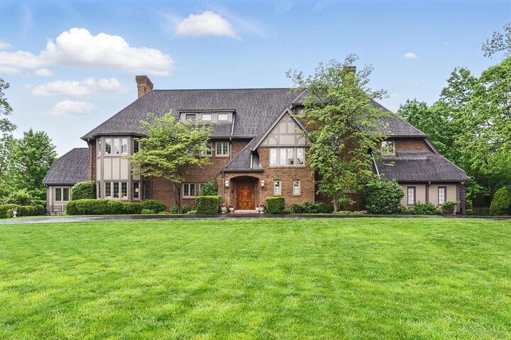 820 Van Nes Drive  Glendale OH 45246 photo