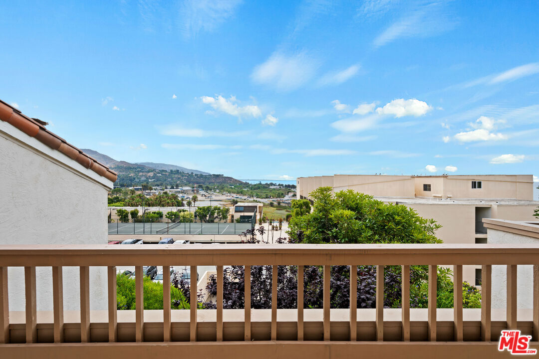 Property Photo:  23908 De Ville Way  CA 90265 