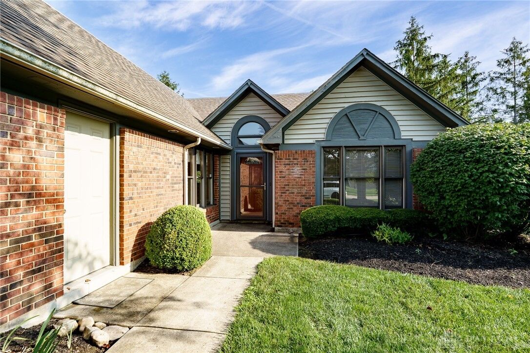 Property Photo: 4958 Field Point Court OH 45440