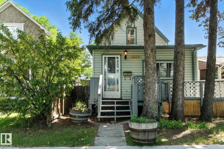 12975 118 Street NW  Edmonton AB T5E 5L1 photo