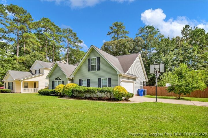 Property Photo: 6640 Burgenfield Drive NC 28314