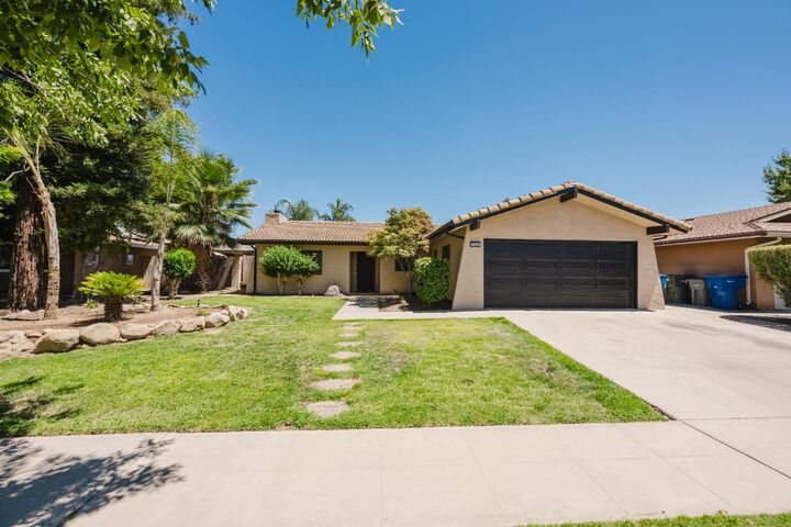 380 N Shirley Avenue  Fresno CA 93727 photo