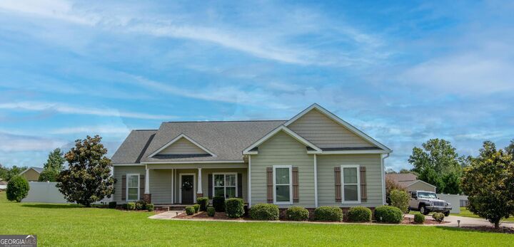 Property Photo:  401 Jacob Court  GA 30461 