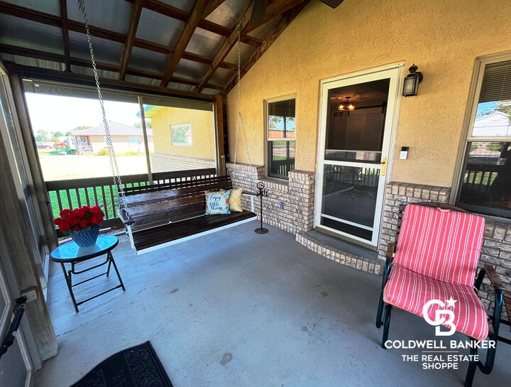 Property Photo: 410 N College Street KS 67871