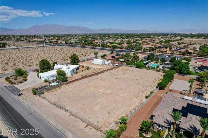 Property Photo: 4670 North Chieftain Street NV 89129