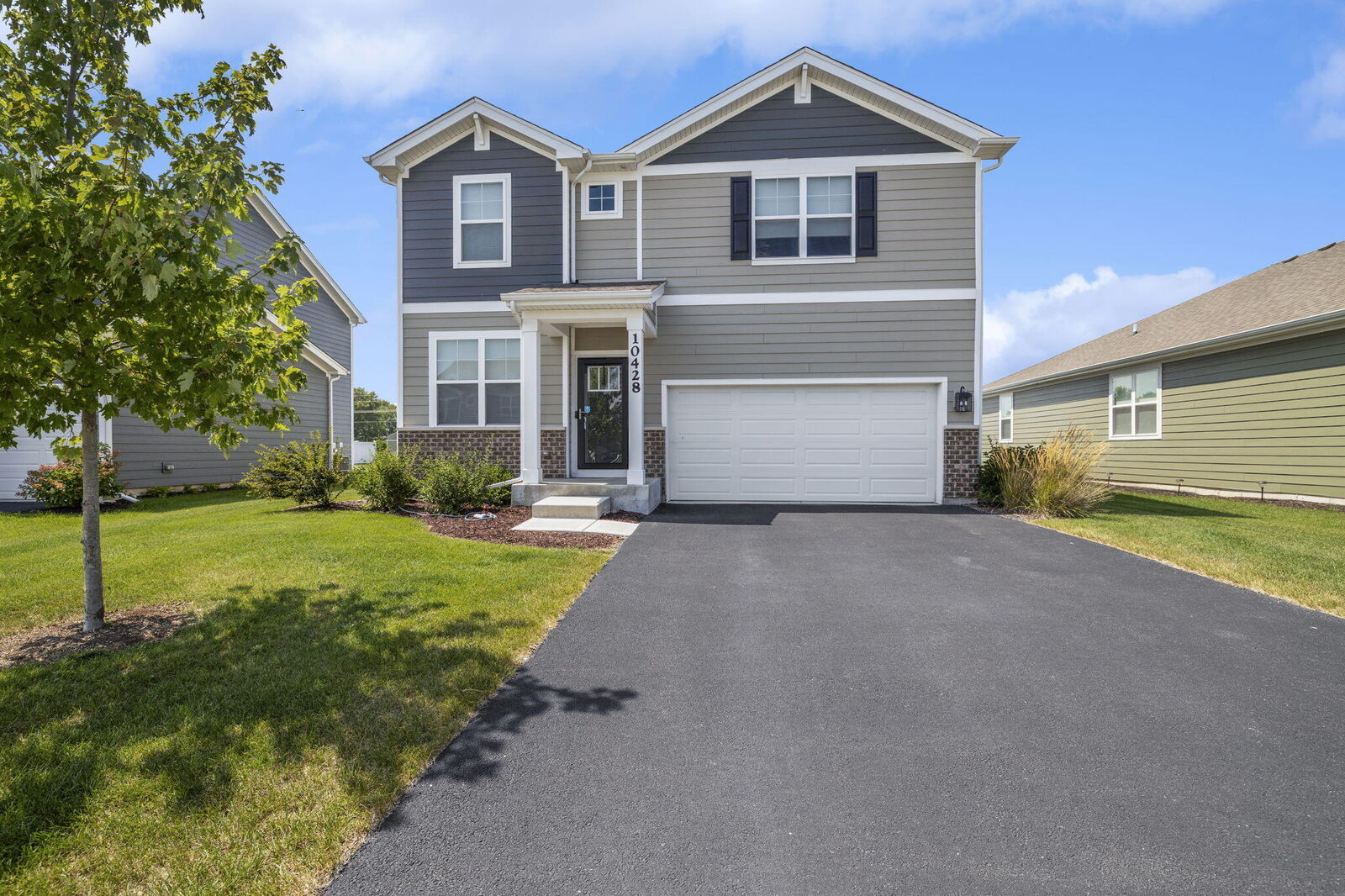 Property Photo:  10428 Privet Drive  IN 46307 