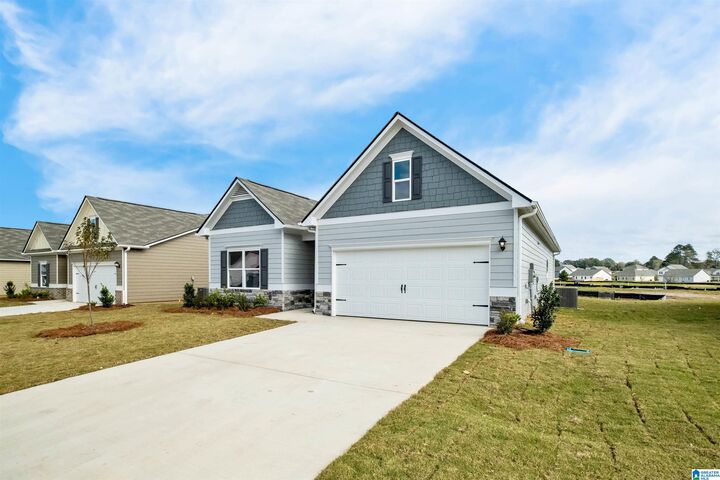 Property Photo:  5477 Headwinds Lane  AL 35022 