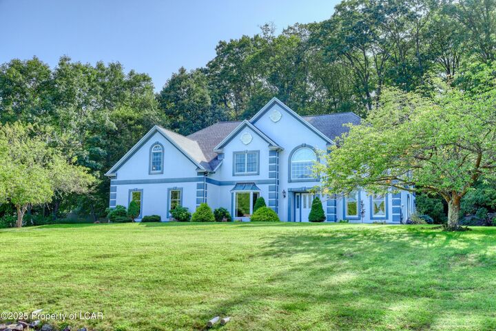 129 Timberwood Drive  Mountain Top PA 18707 photo