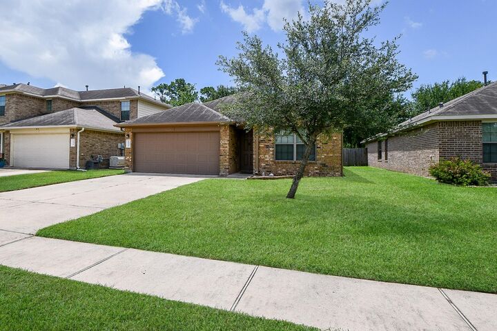 Property Photo:  2026 Naplechase Crest Drive  TX 77373 