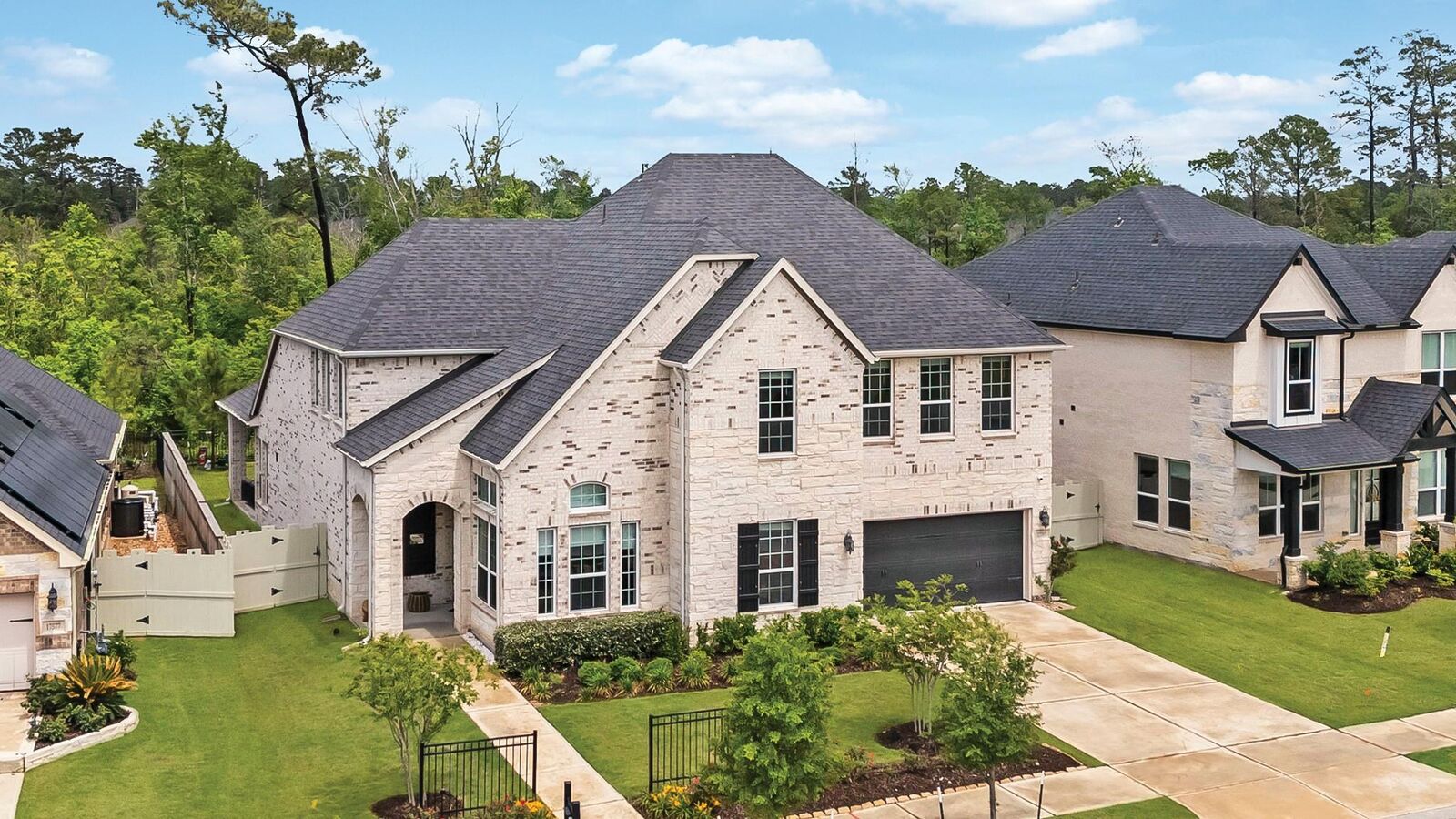 Property Photo: 17583 Harpers Way TX 77385