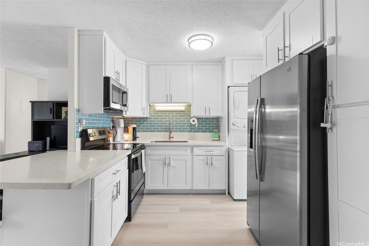 Property Photo:  95-2027 Waikalani Place A404  HI 96789 