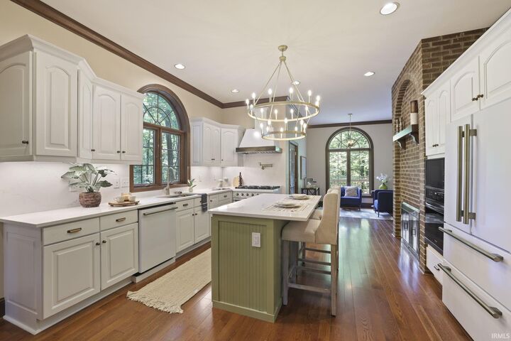 Property Photo:  3712 E Devonshire Lane  IN 47408 