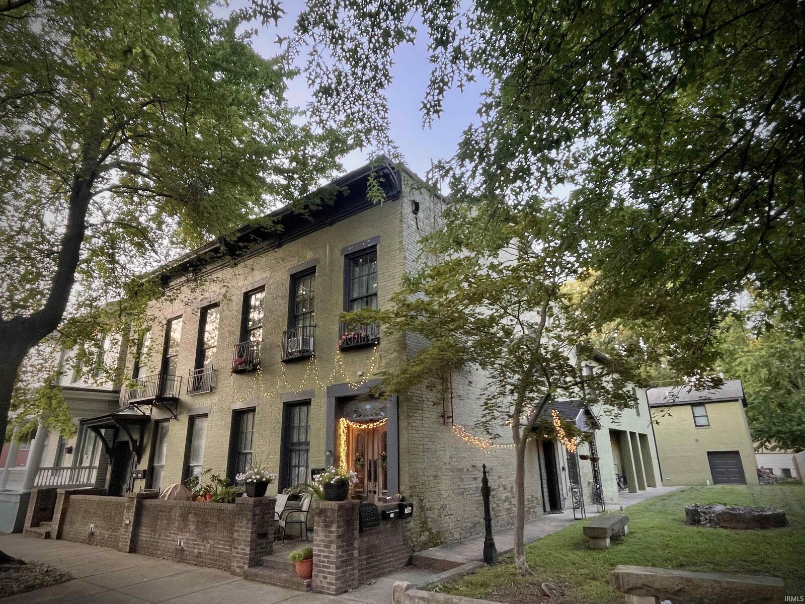 Property Photo:  702-704 SE Second Street  IN 47713 