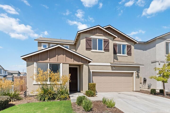 Property Photo: 2233 S Aubree Street CA 93292