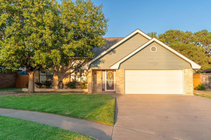 512 N Grover Avenue  Lubbock TX 79416 photo