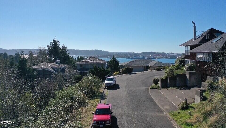 Property Photo: 375 SE Scenic Loop OR 97365