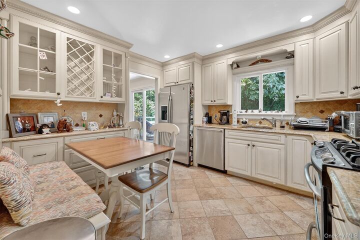 6 Leawood Drive  Briarcliff Manor NY 10562 photo