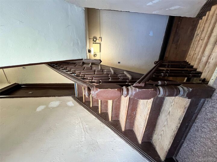 Property Photo:  591 Van Nest Avenue  NY 10460 