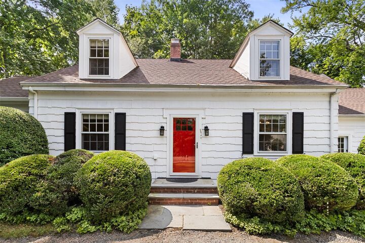 Property Photo:  4 Oak Hill Road  NY 10514 
