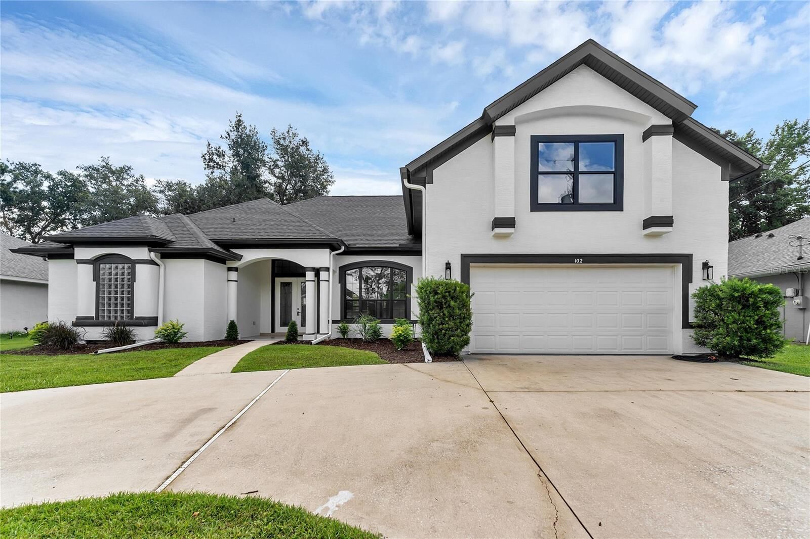 Property Photo:  102 Evans Drive  FL 32164 