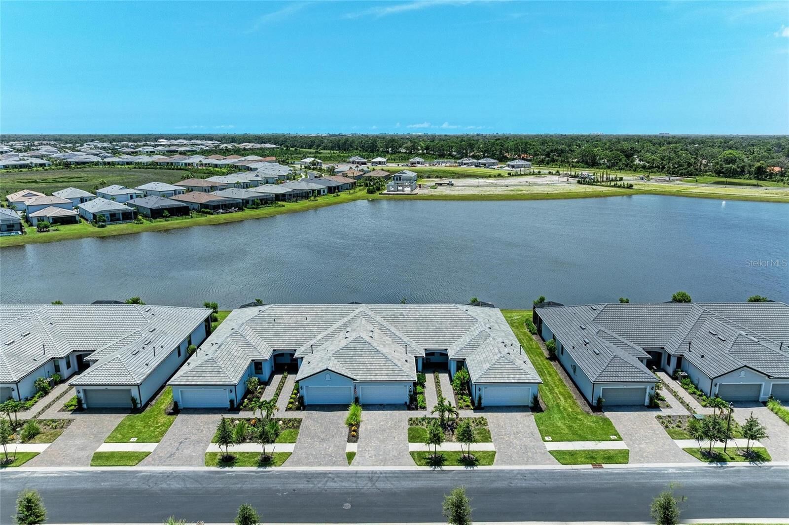 Property Photo: 14672 Misty Pond Loop FL 34275