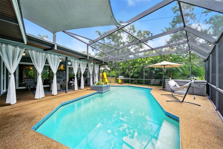 Property Photo: 5316 Dominica Circle FL 34233