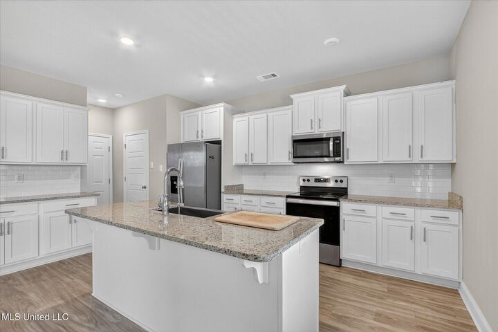 Property Photo: 12210 Savannah Circle MS 39564