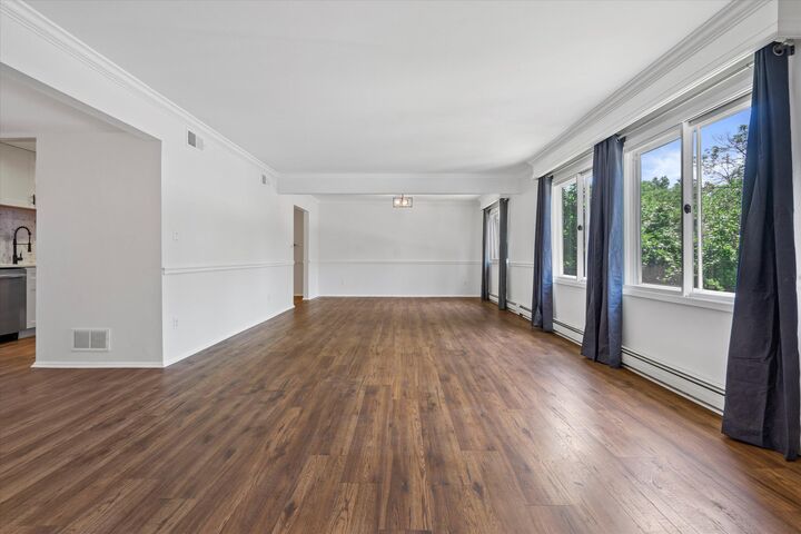 1152 Pilgrim Pkwy  Elm Grove WI 53122 photo