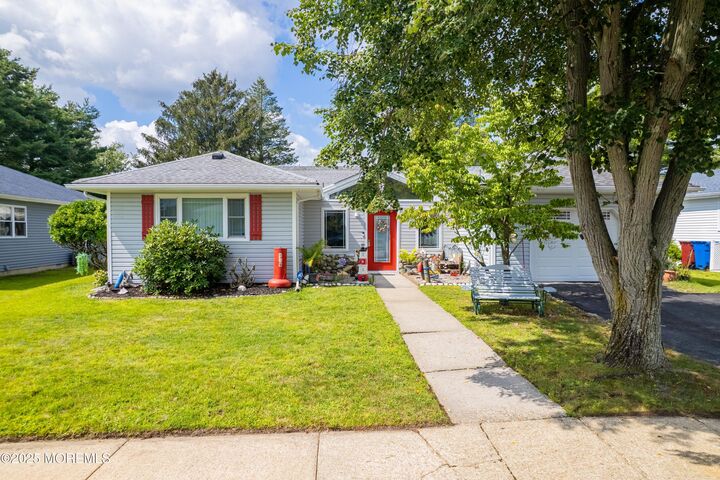 949 Jamaica Boulevard  Toms River NJ 08757 photo