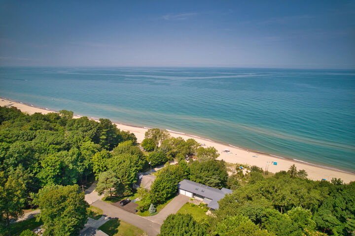 Property Photo: 641 Longwood Drive N MI 49125