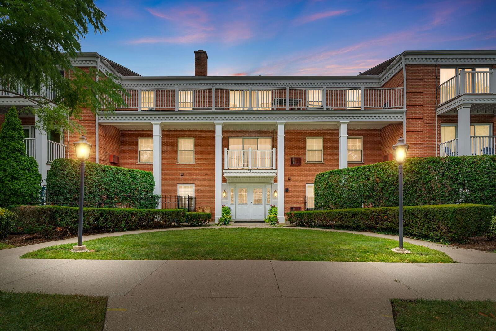 Property Photo:  90 6th Avenue 107  IL 60525 