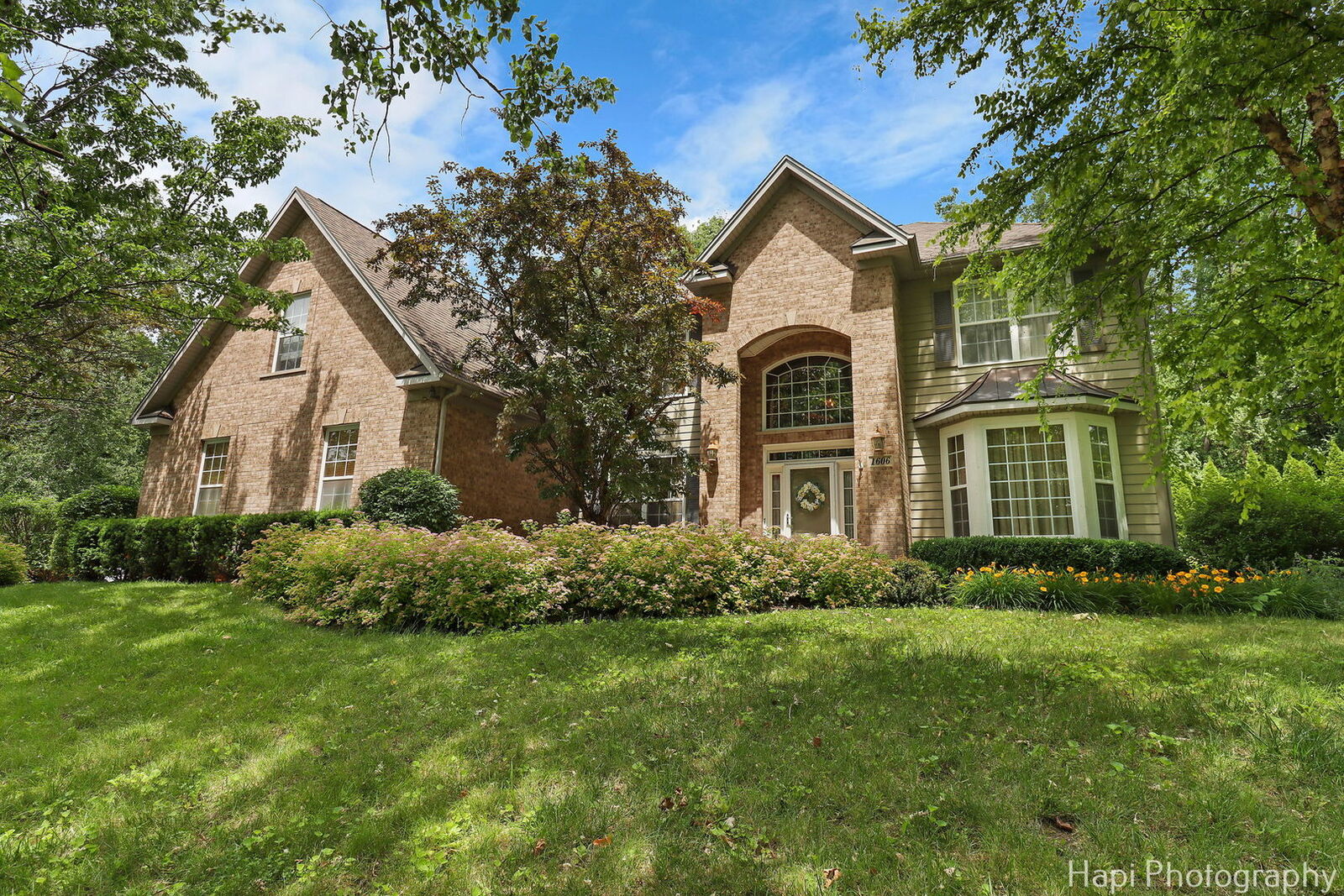 Property Photo: 1606 Tecumseh Drive IL 60050