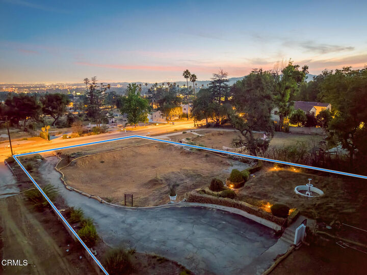 Property Photo:  1145 E Altadena Drive  CA 91001 