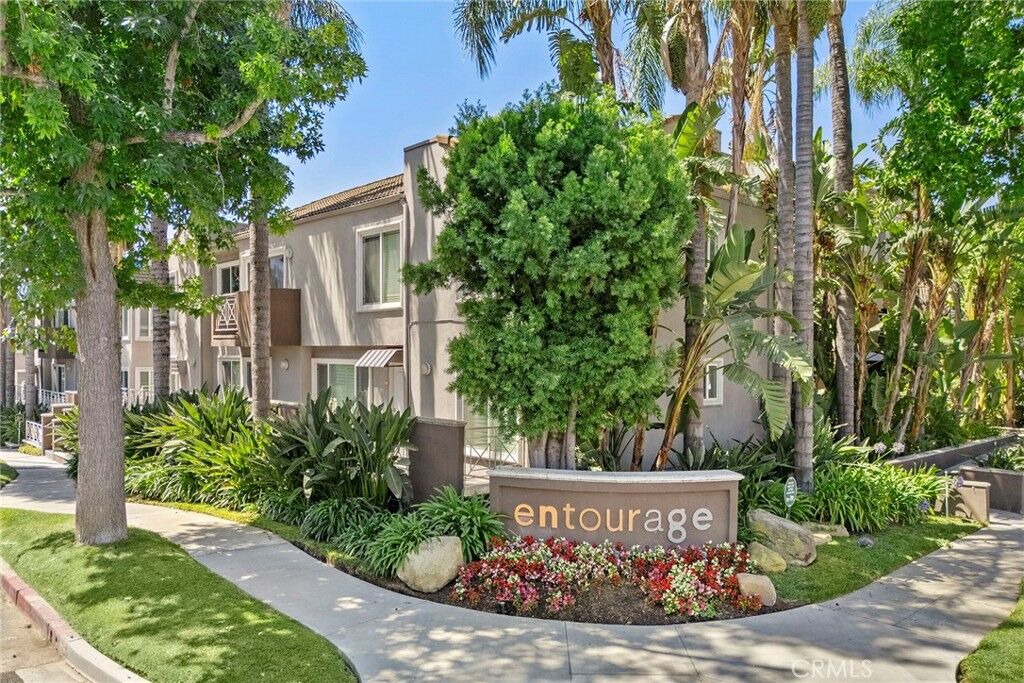 Property Photo:  355 N Maple Street 220  CA 91505 