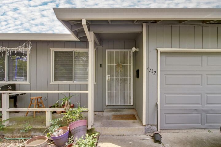 Property Photo: 7332 Arleta Court CA 95823