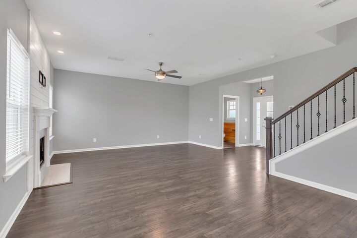 Property Photo:  210 Windyhill St  TN 37129 